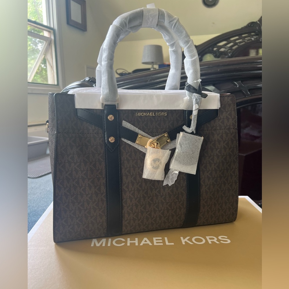 Brand New Large Michael Kors Signature Logo Nouveau Hamilton Large Satchel